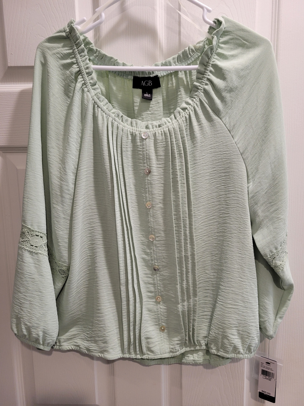 AGB Mint Green Pintuck Button-Front Peasant Blouse